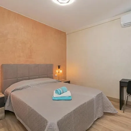 Cozy House In Classic Style Appartement *