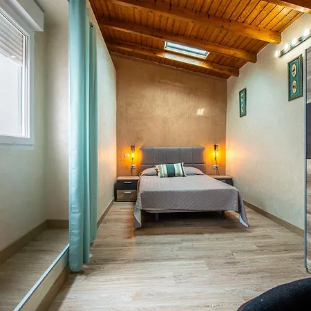 Cozy House In Classic Style Apartamento *